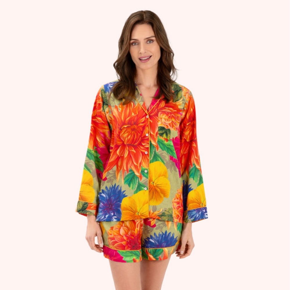 PowderUK Bountiful Blooms super soft pajamas/long sleeve & shorts/tiny flaw-NWOT